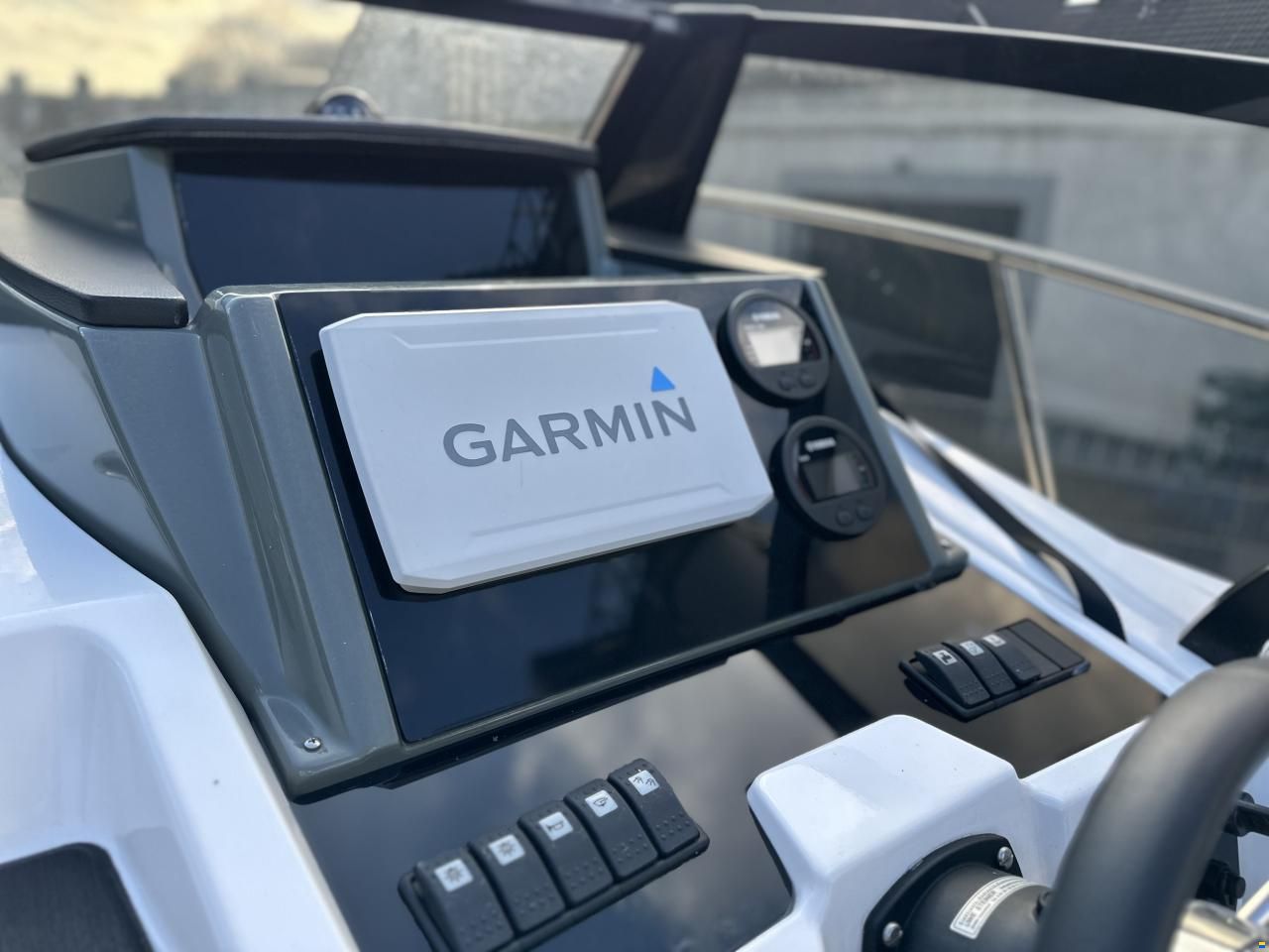 Karnic CS700 S Cabin Cruiser