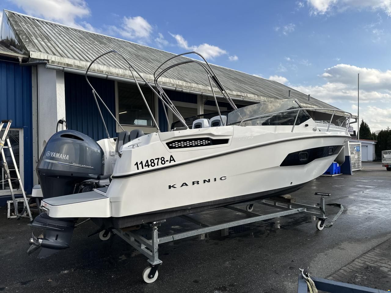 Karnic CS700 S Cabin Cruiser