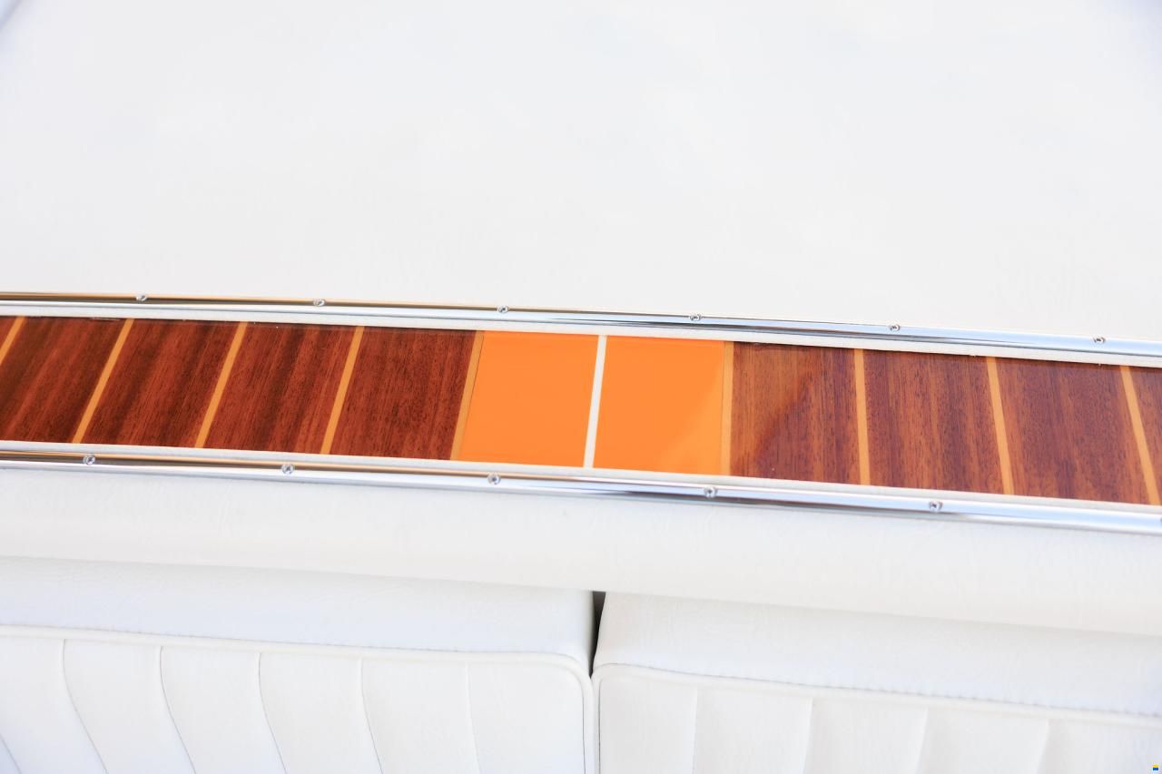 Boesch 560 Sundeck