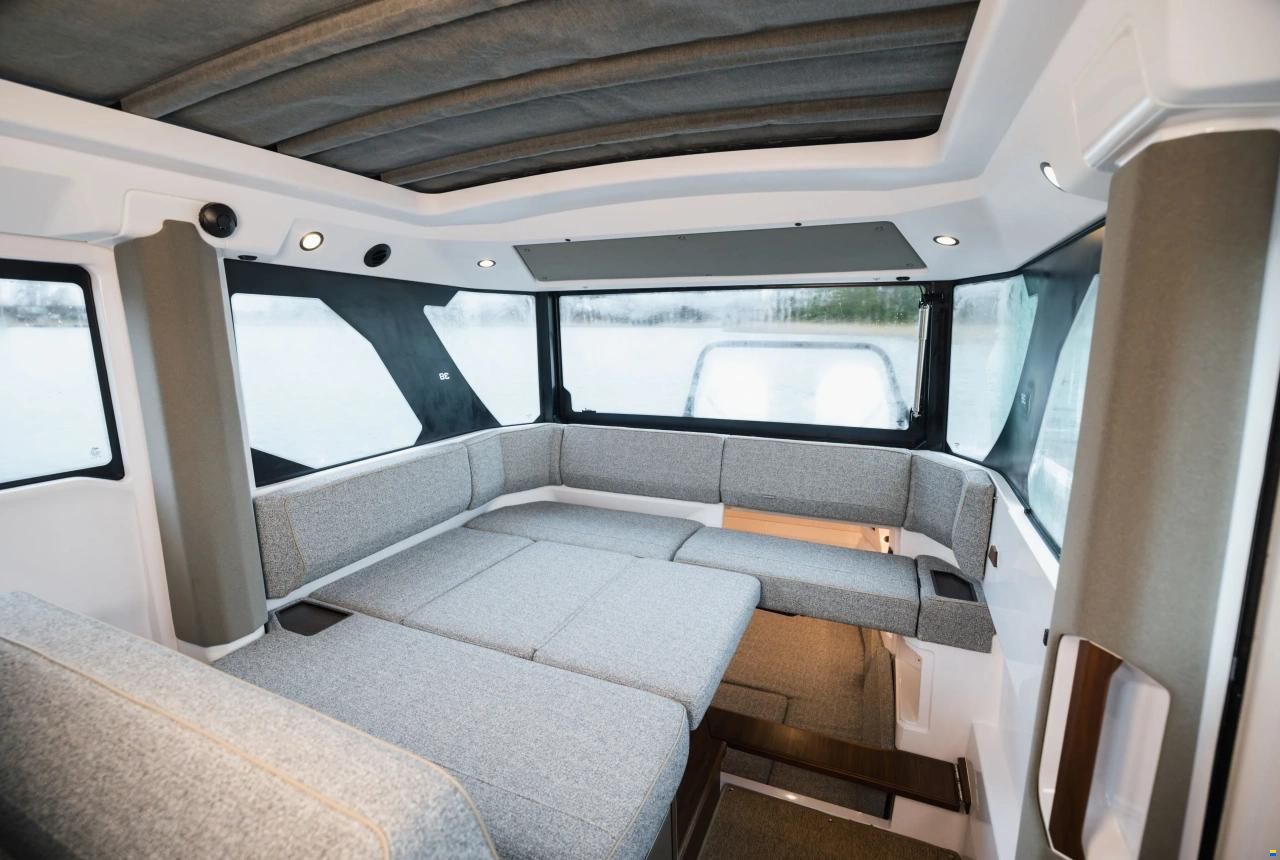Axopar 38 Cross Cabin
