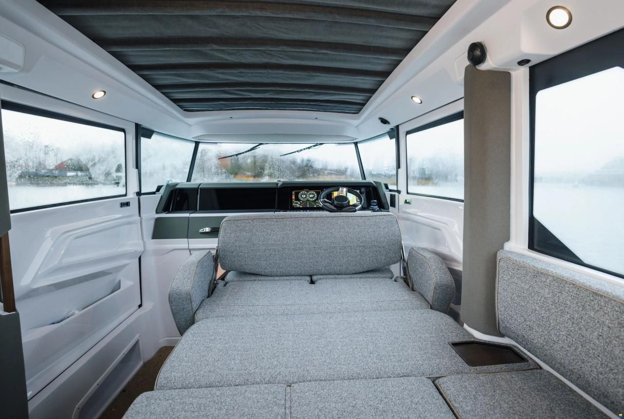 Axopar 38 Cross Cabin