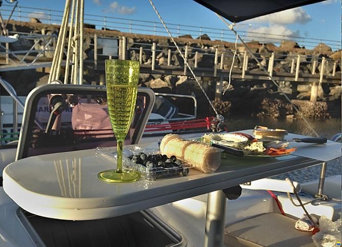 Farrier F32-RX folding trimaran