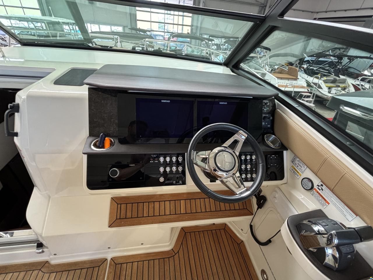 Sea Ray 320 DAE Joystick