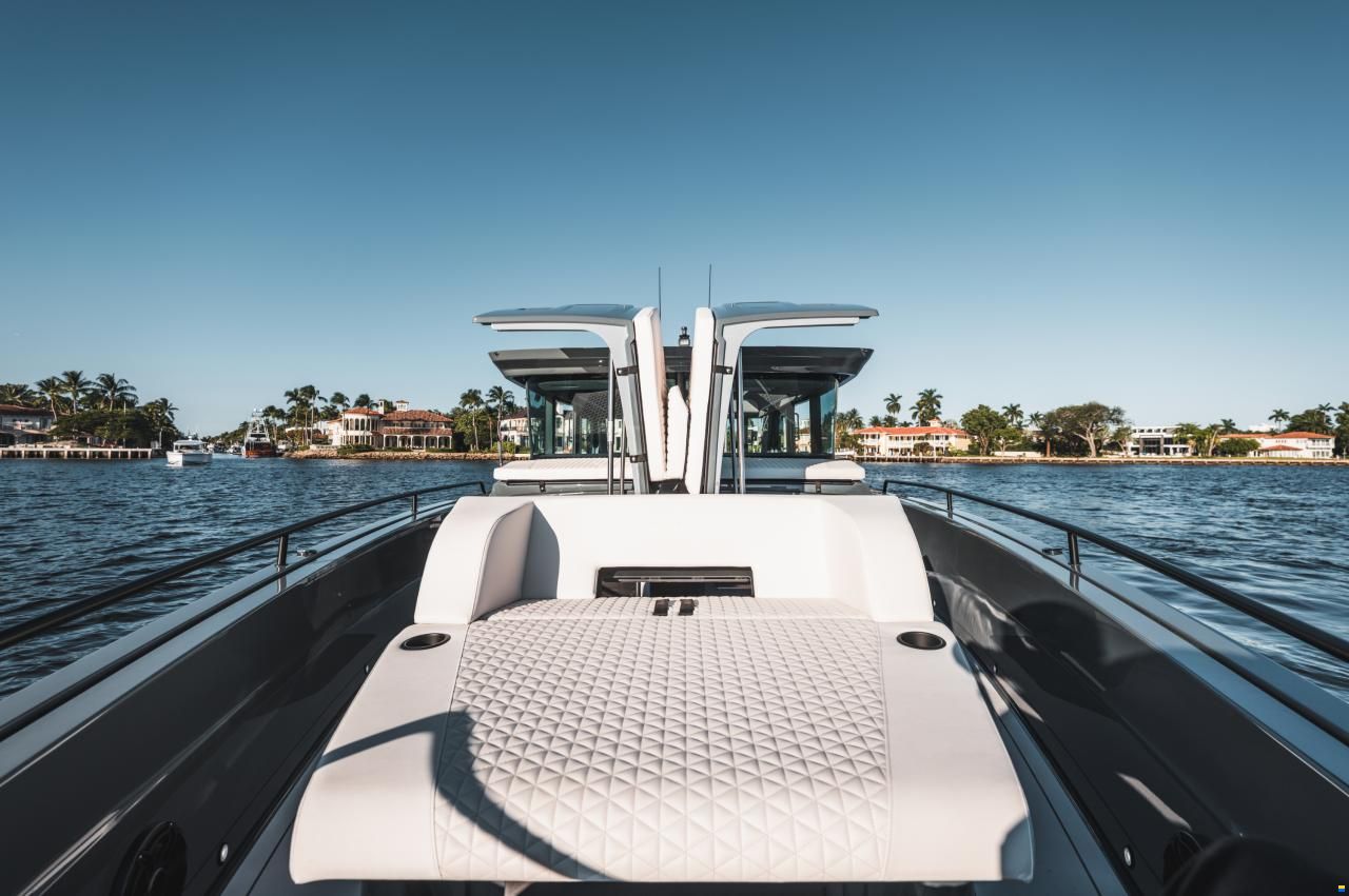 Brabus Shadow 1500 Cross Cabin