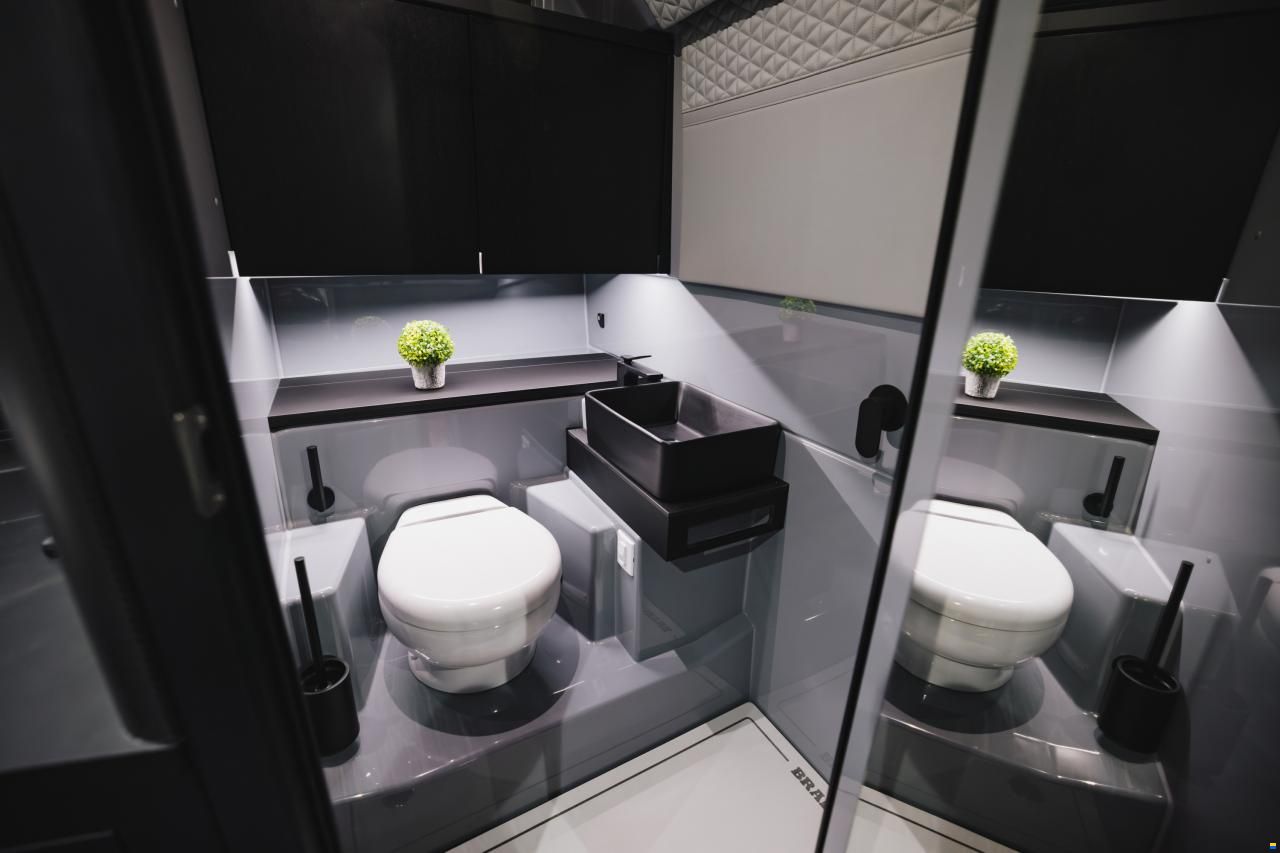 Brabus Shadow 1500 Cross Cabin