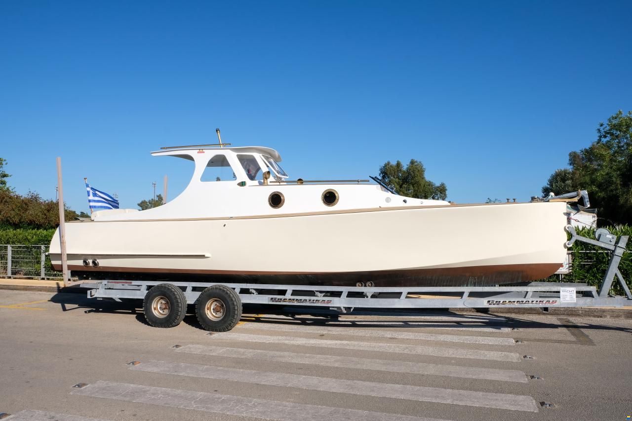 CYB Motor Yacht