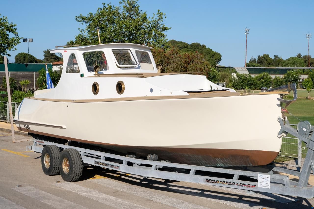 CYB Motor Yacht