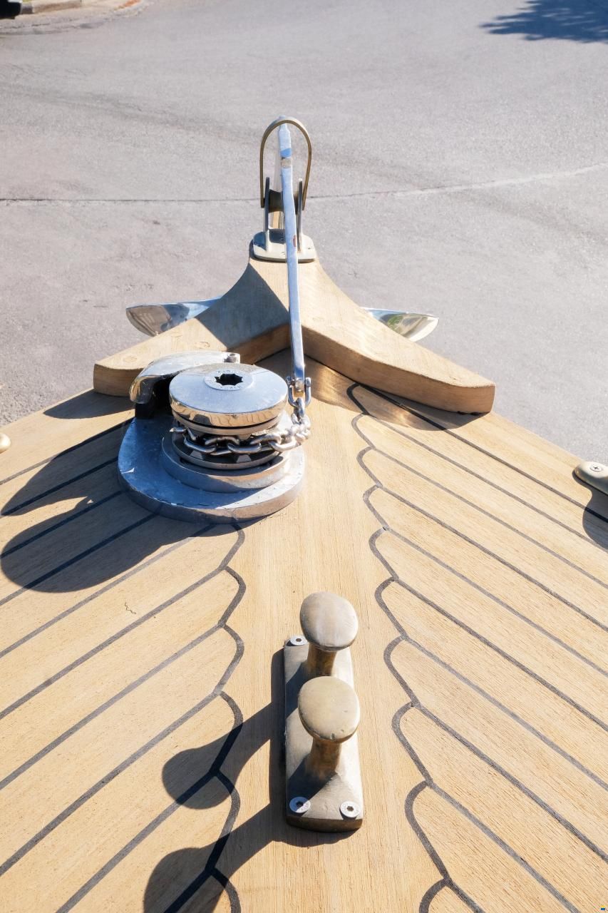 CYB Motor Yacht