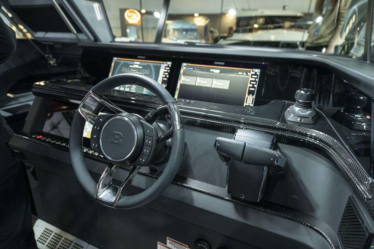 Brabus Shadow 1200 Cross-Top