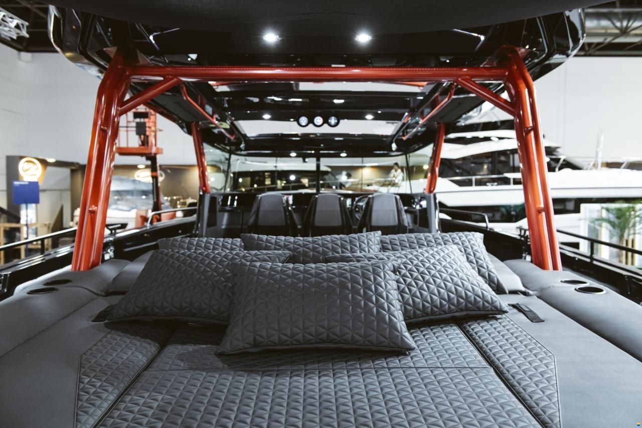 Brabus Shadow 1200 Cross-Top