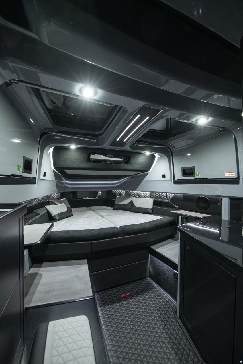 Brabus Shadow 1200 Cross-Top