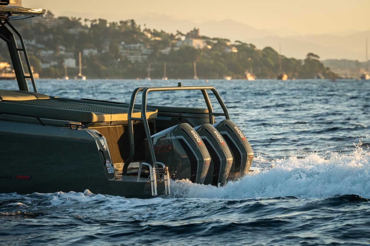 Brabus Shadow 1500 Cross Top