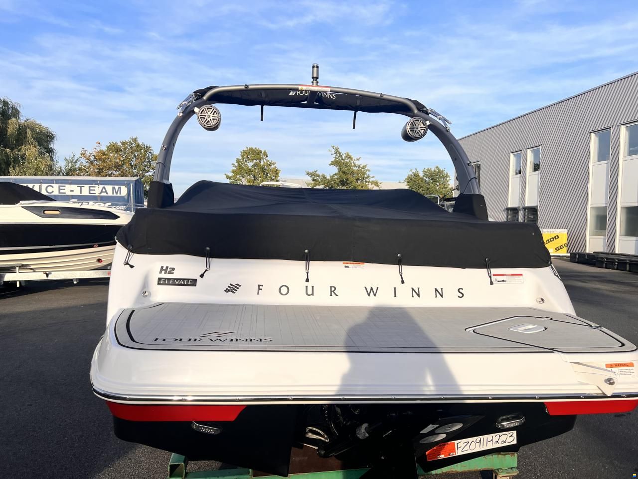 Four Winns H2