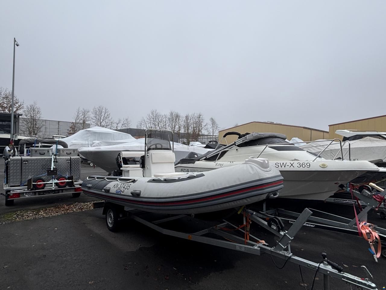 Goldenship Aura 470