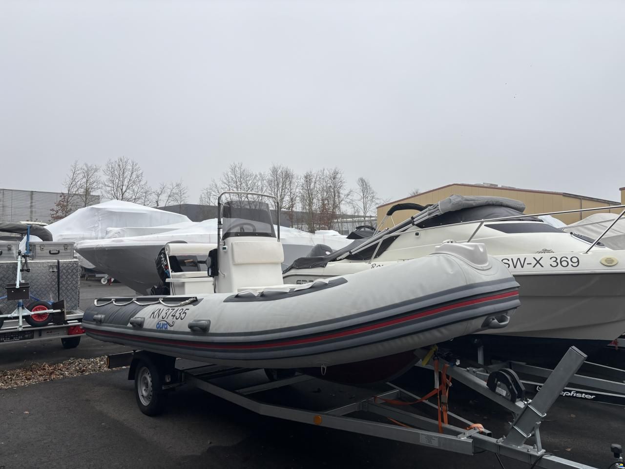 Goldenship Aura 470