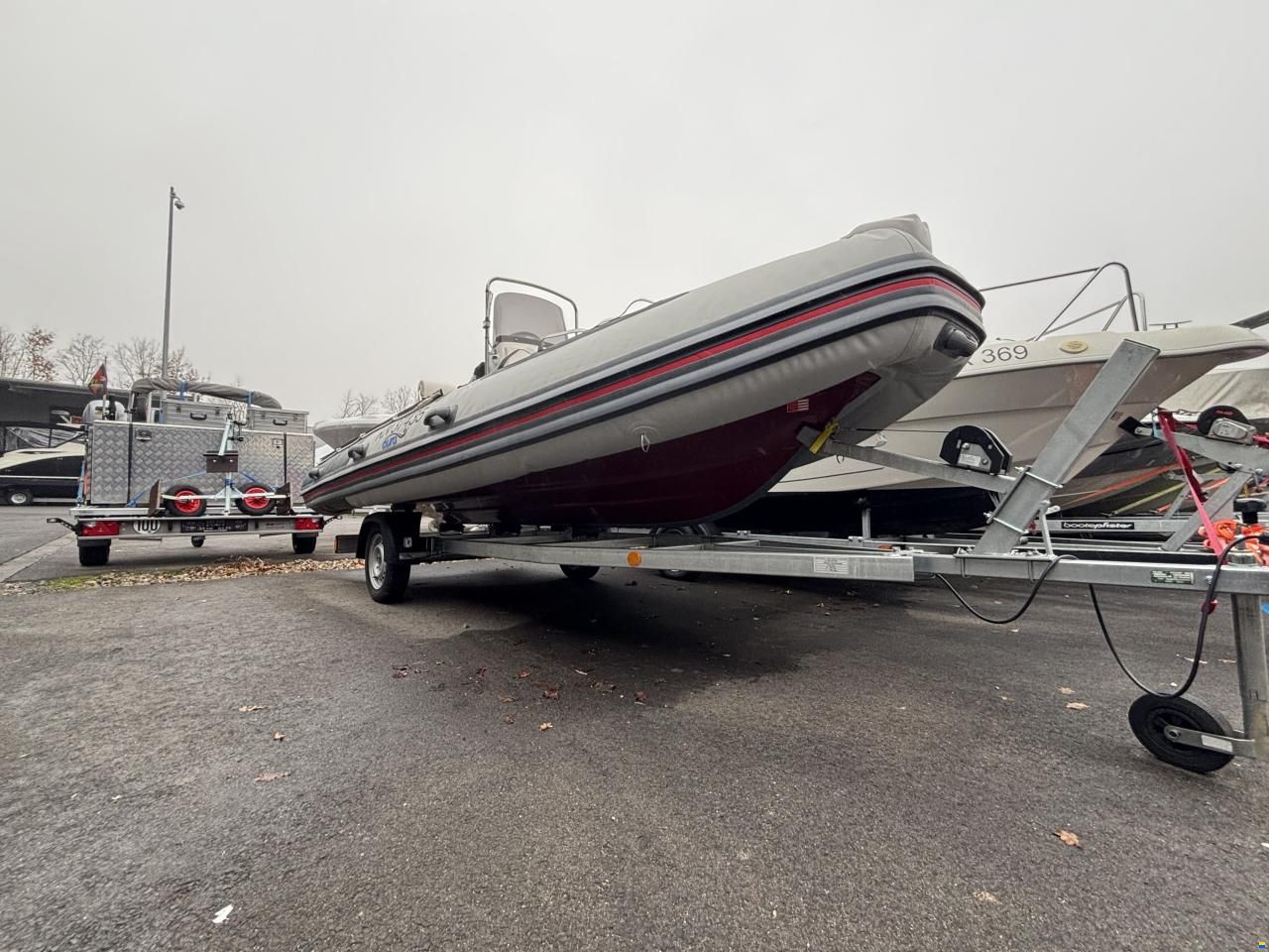 Goldenship Aura 470