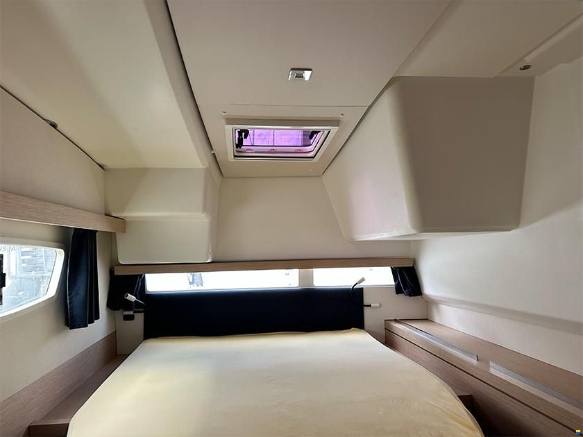 Fountaine Pajot Lucia 40