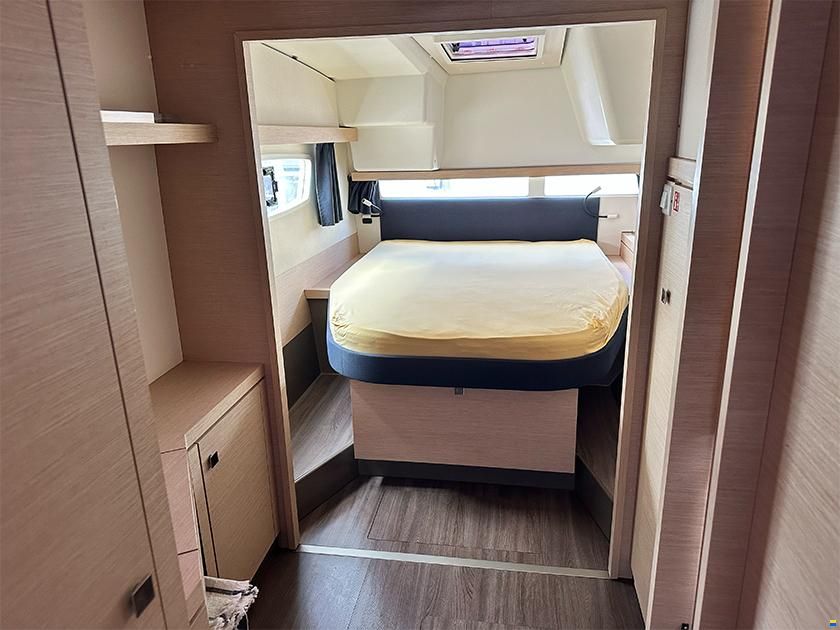 Fountaine Pajot Lucia 40