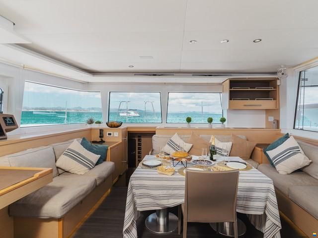 Lagoon 560