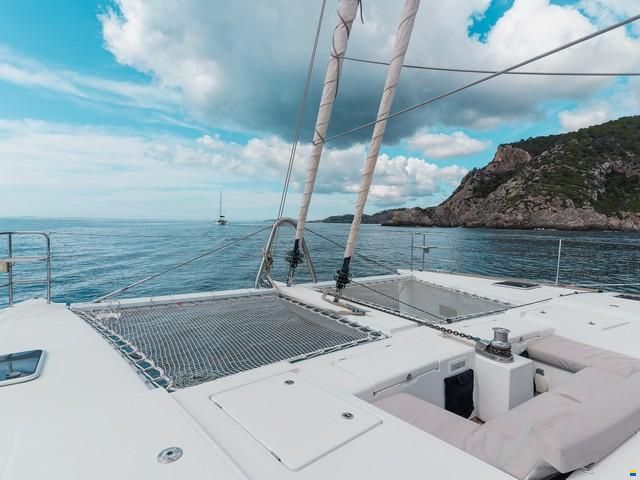 Lagoon 560