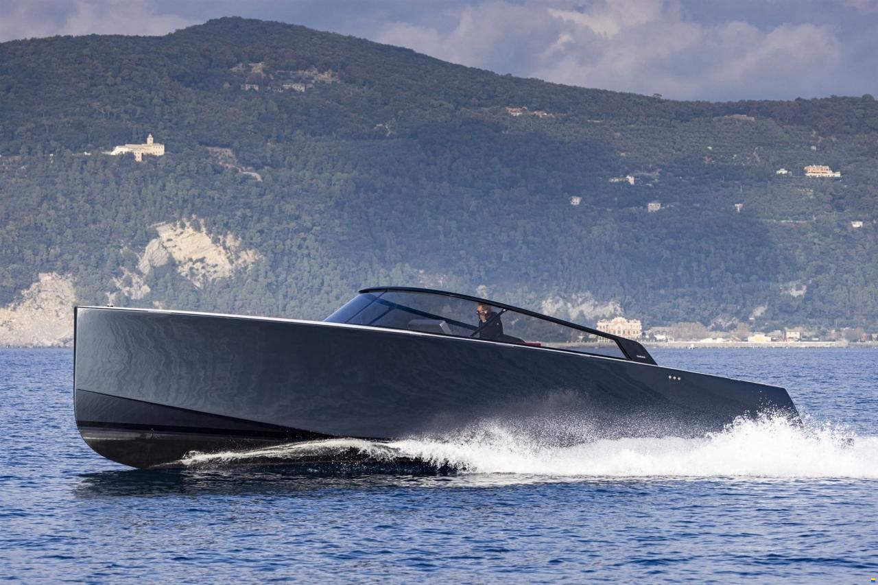 VanDutch 48