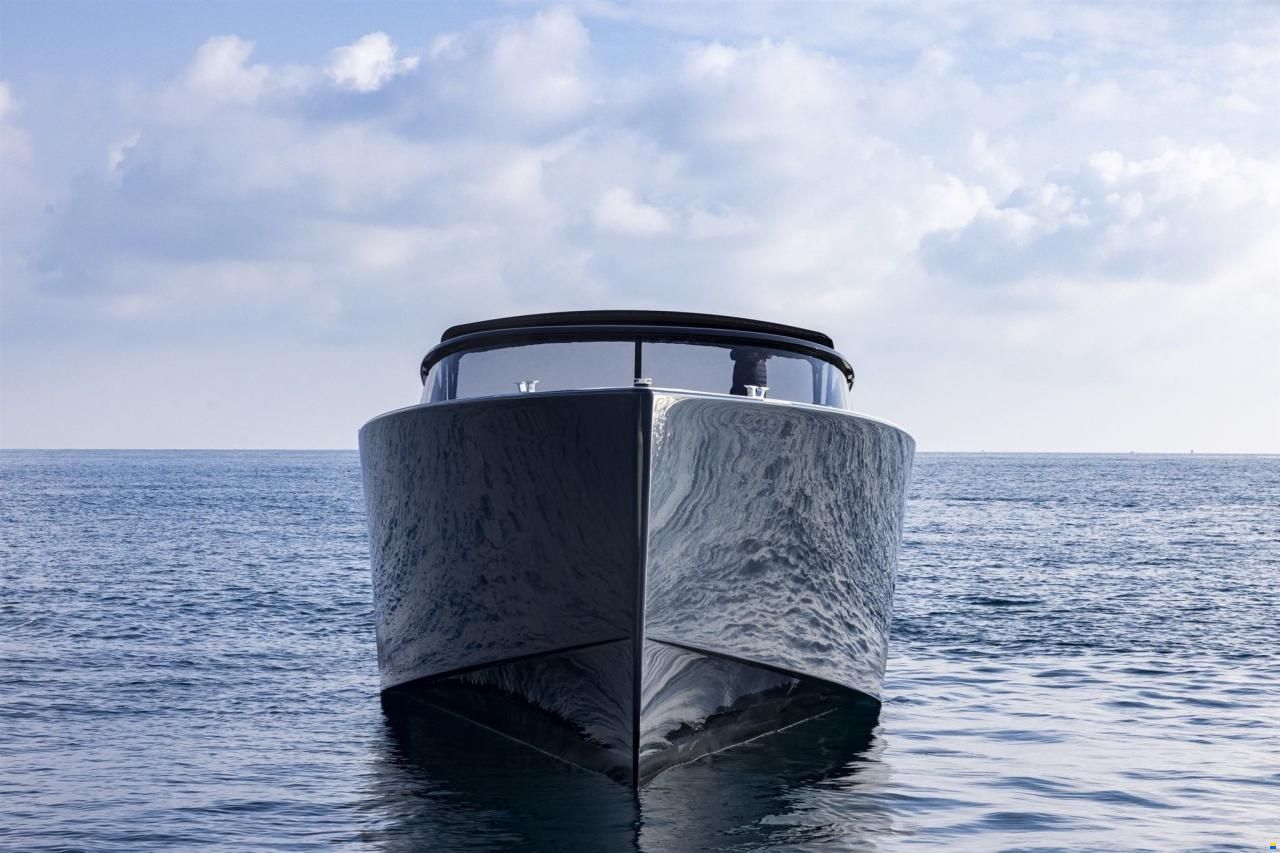 VanDutch 48