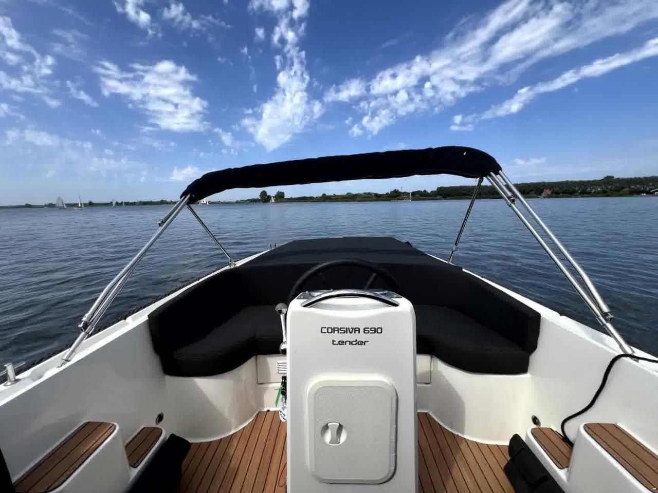 Corsiva 690 Tender