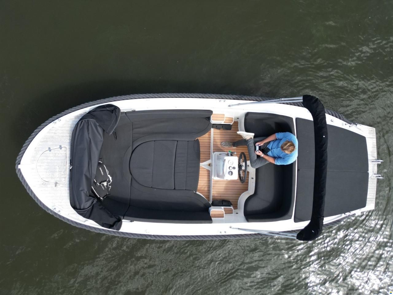 Corsiva 690 Tender