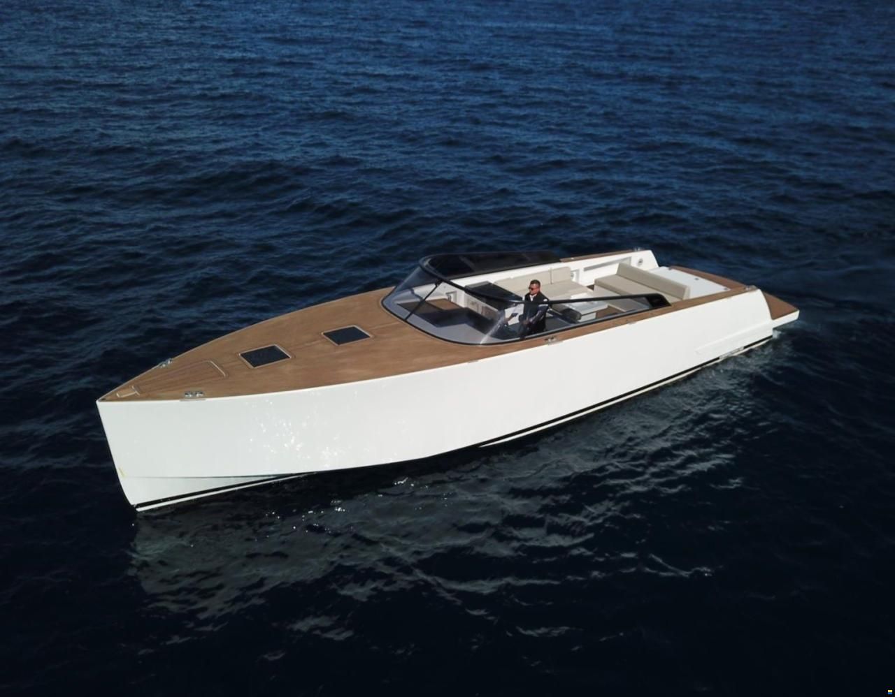 VanDutch 48