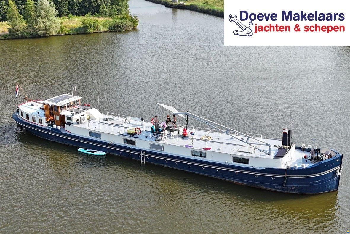 Luxe Motor 36.72, CBB Rijn