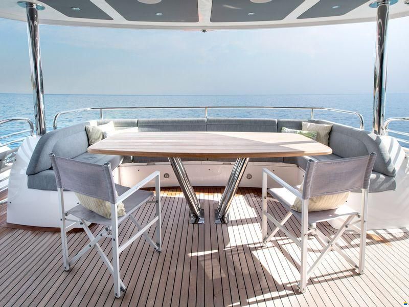 Sunseeker 95 Yacht