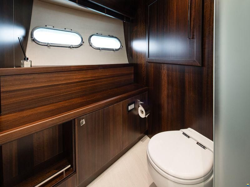 Sunseeker 95 Yacht