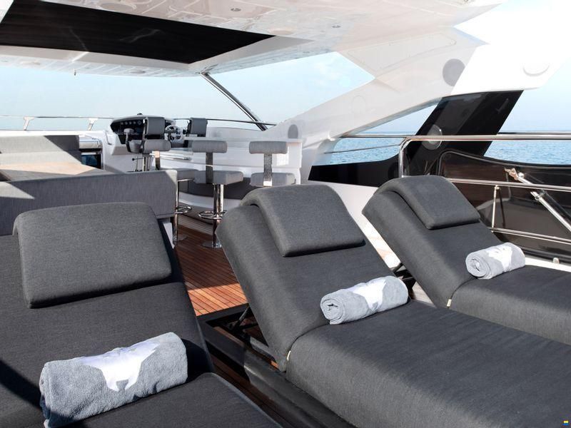 Sunseeker 95 Yacht