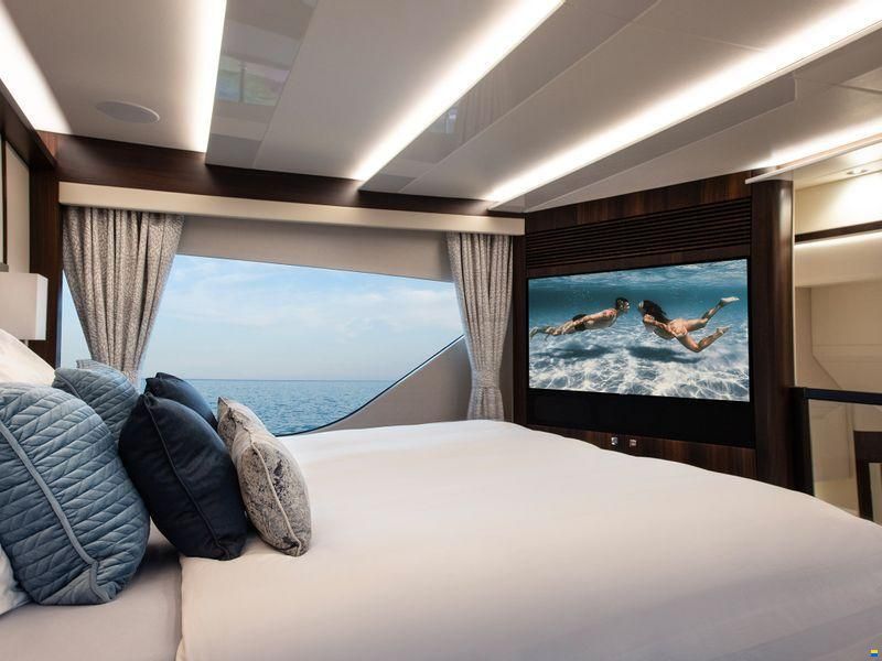 Sunseeker 95 Yacht