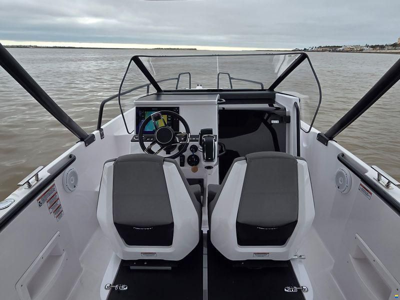 Axopar 25 Cross Top