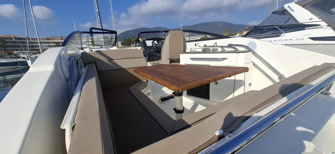 Quicksilver 805 ACTIV CRUISER