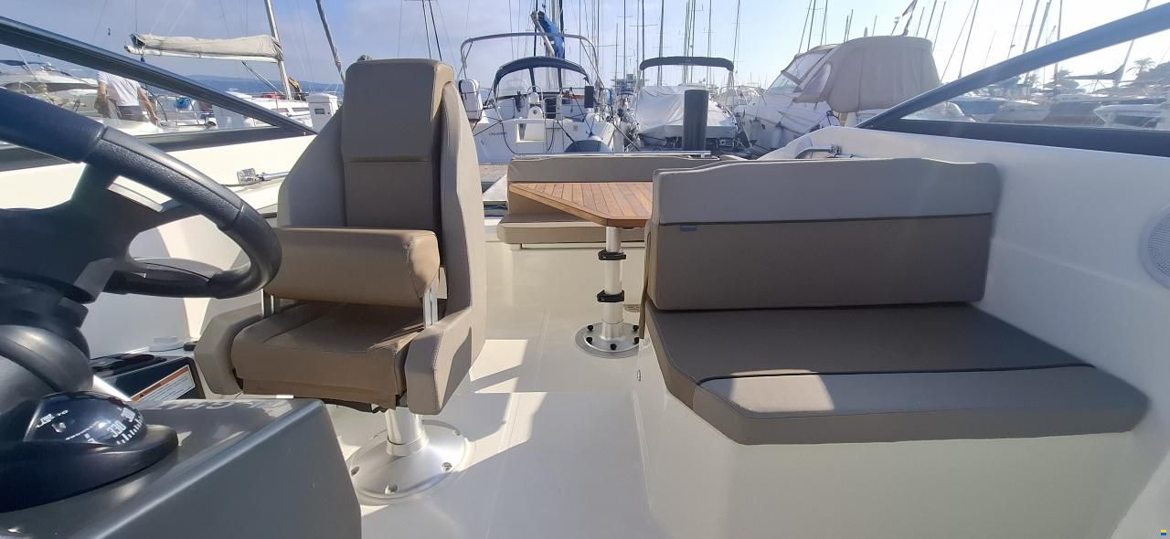 Quicksilver 805 ACTIV CRUISER