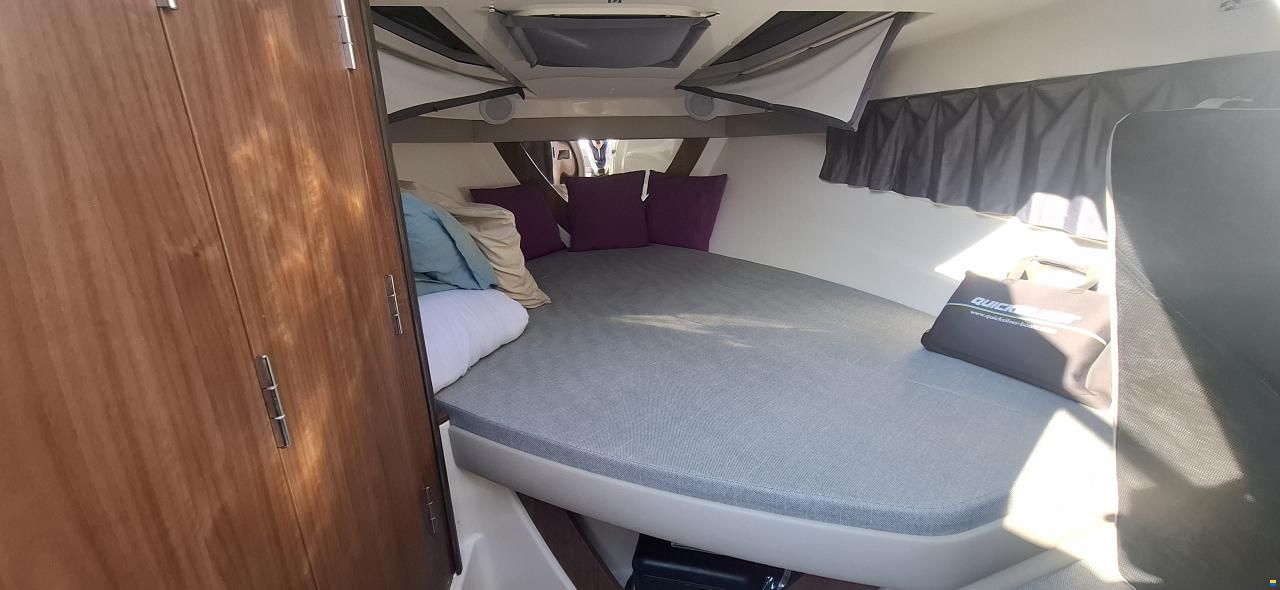 Quicksilver 805 ACTIV CRUISER