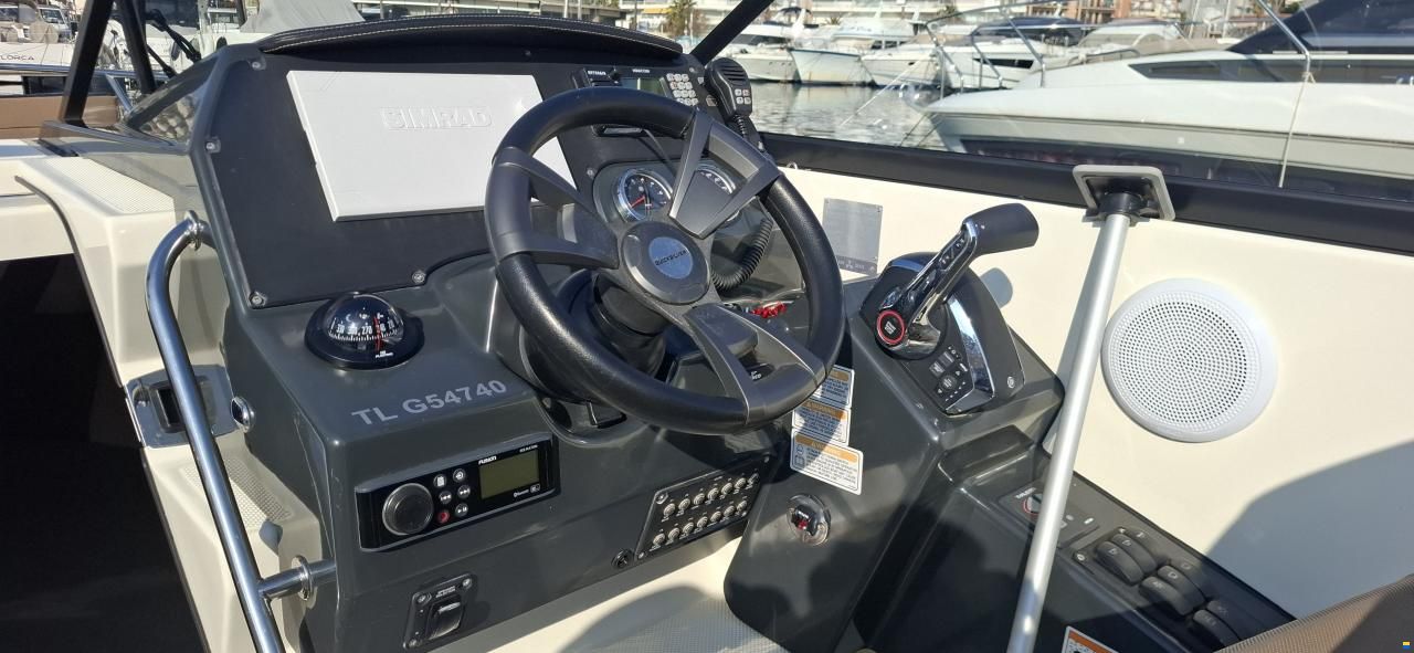 Quicksilver 805 ACTIV CRUISER