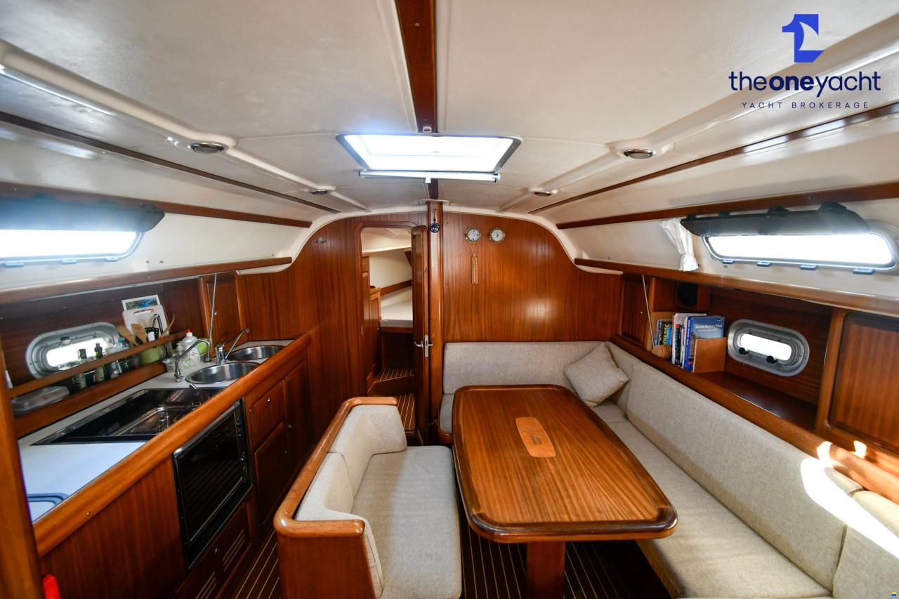 Bavaria 38 Holiday