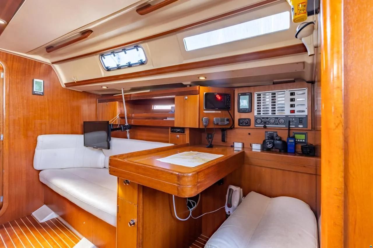 Dufour 44