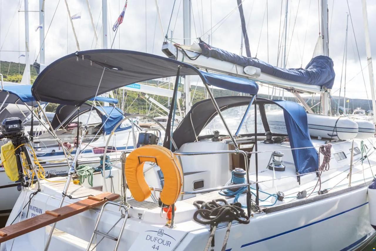 Dufour 44