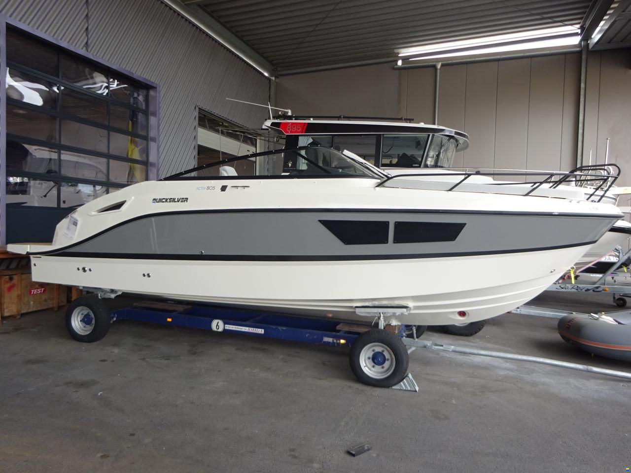 Quicksilver Activ 805 Cruiser