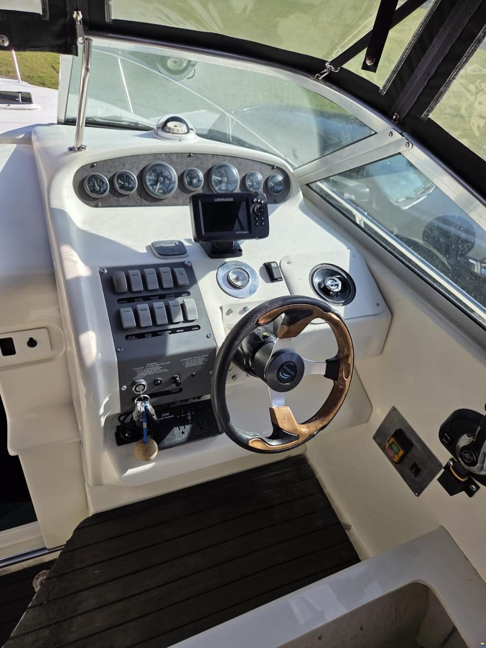 SEA RAY 250 DA Sundancer