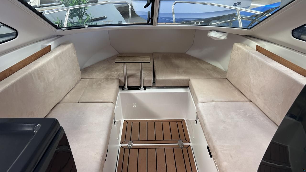 Flipper 650 ST