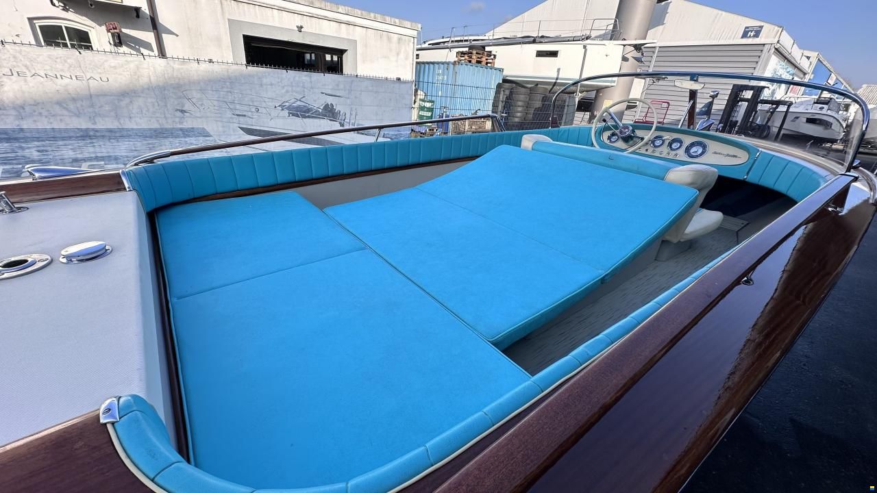 Riva Junior