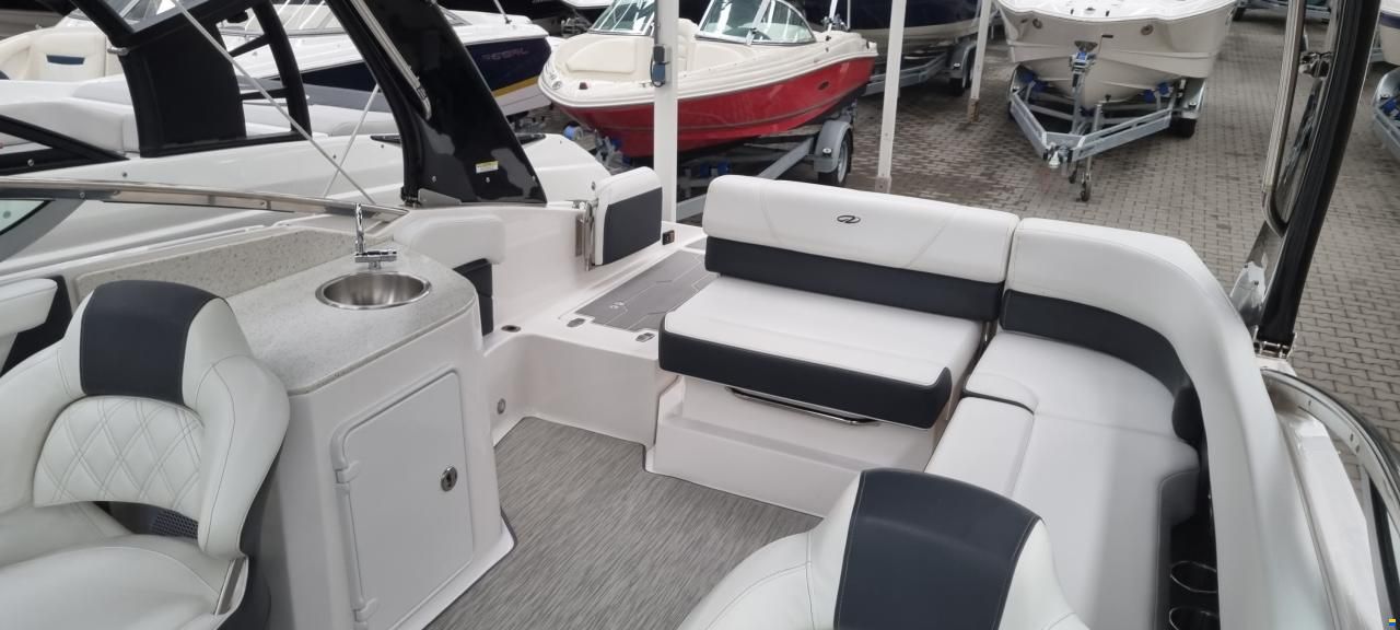 Regal 2550 Cuddy