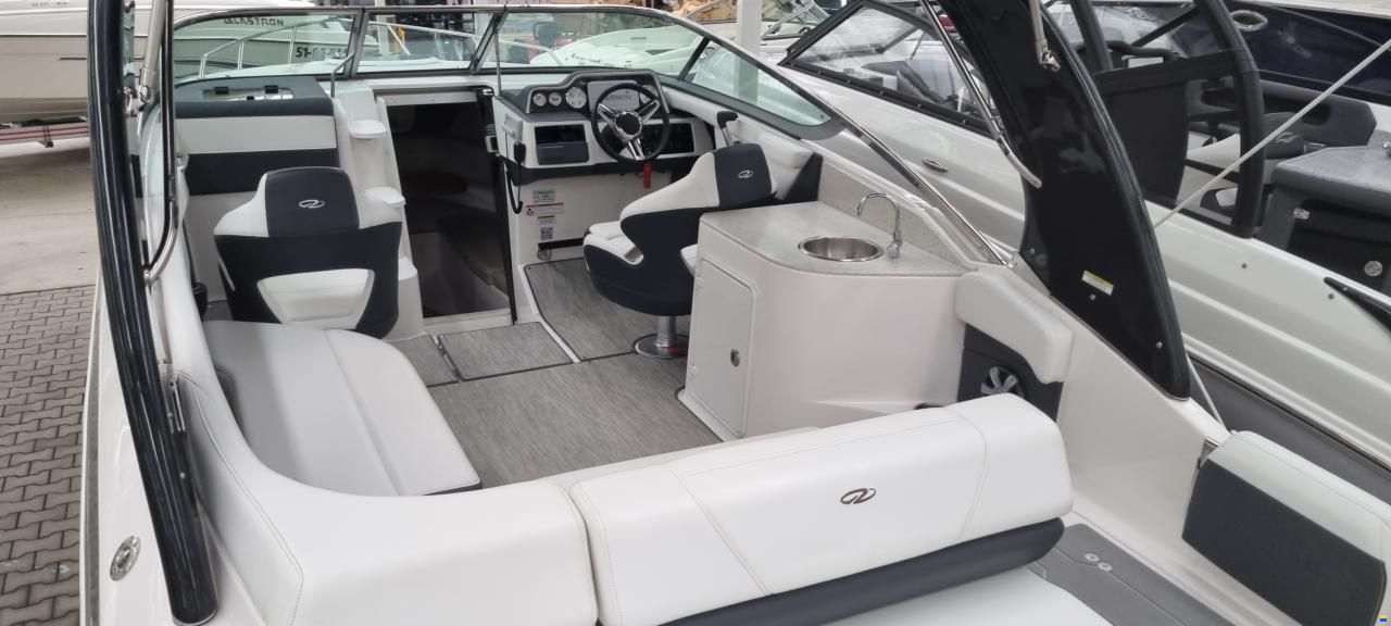 Regal 2550 Cuddy
