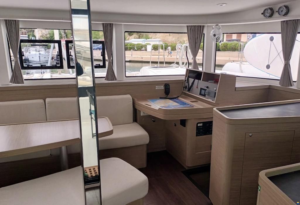 Lagoon 42