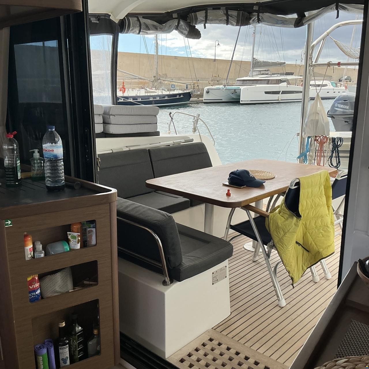 Lagoon 42